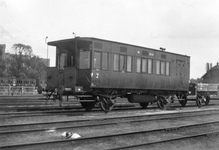 165404 Afbeelding van het rijtuig nr. BD 33 (serie BD 31-50) van de N.S. te Utrecht.